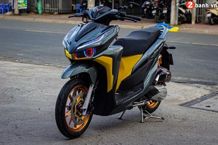Vario 150 Modif Warna. Modifikasi Honda Vario 150, Warna Bodi Kontras, Aksesoris Berkelas
