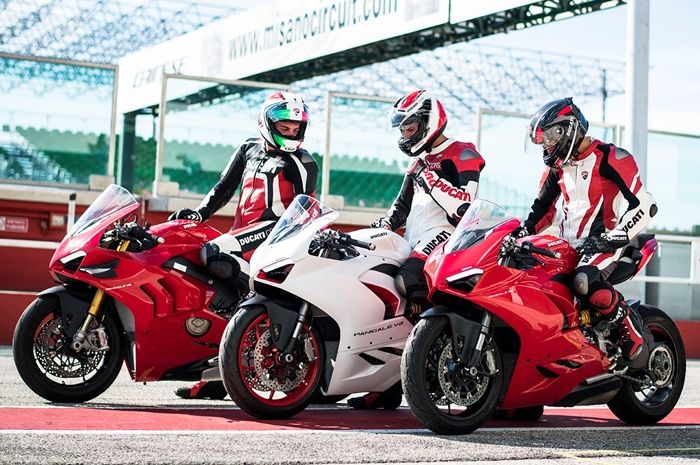 So Sánh Vario 2020 Và 2021. Dihantam Covid, Penjualan Moge Ducati Tahun 2021 Malah