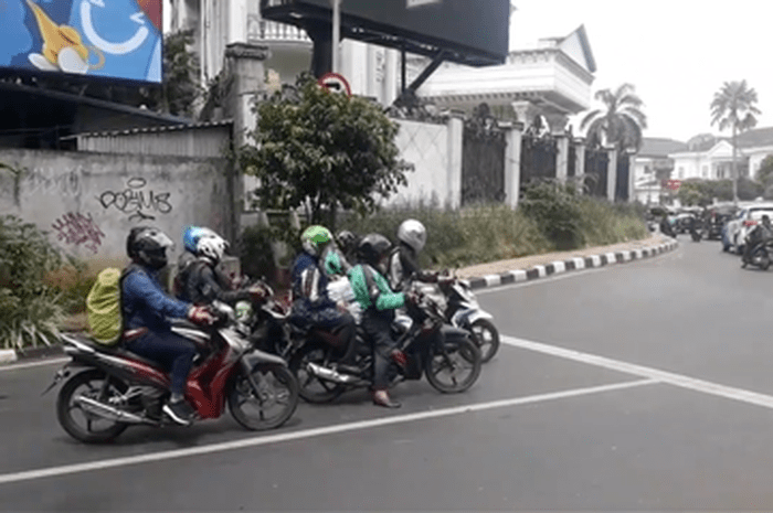 Motor Vario Injeksi Mati Mendadak. Penyakit Motor Injeksi Mendadak Mati saat Digas di Lampu Merah, Simak Penjelasan Mekanik Bengkel