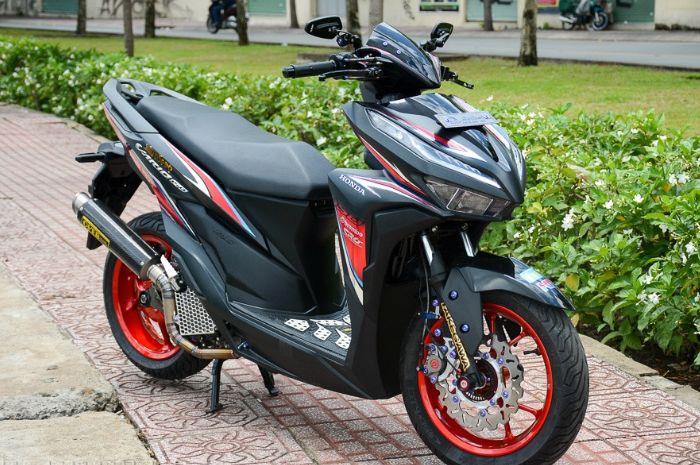 Velg Vario Vietnam. Modifikasi Motor Honda Vario 150, Kaki-kaki Makin Kekar Pakai Velg Yamaha Aerox