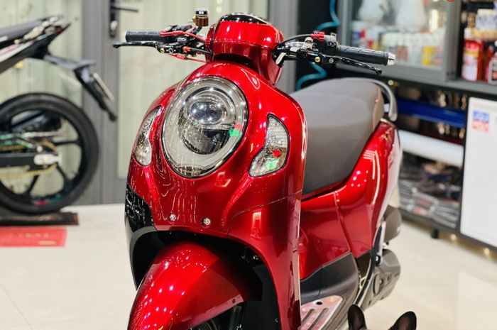 Cat Vario 150 Modifikasi. Dapat THR Modifikasi Motor Repaint Cat Bodi Honda Scoopy, Bengkel Spesialis Kasih Biaya Segini