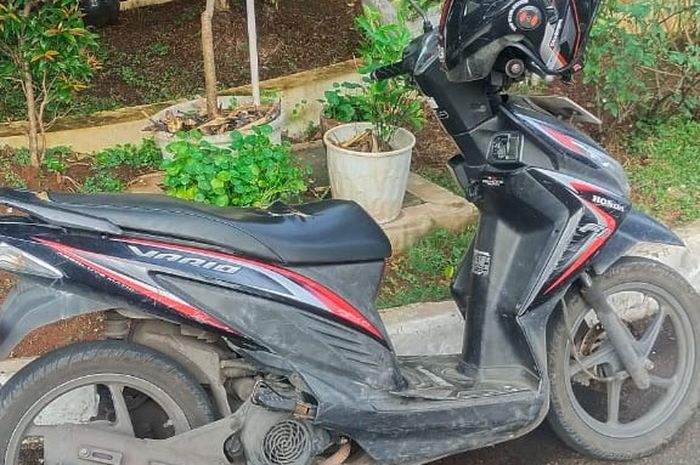 Harga Vario F1 110 Cc. Motor Murah Banget Honda Vario 110 Fi Dilepas Cuma Rp 900 Ribu Lokasi Jakarta BPKB Ada Plat Nomor Hidup