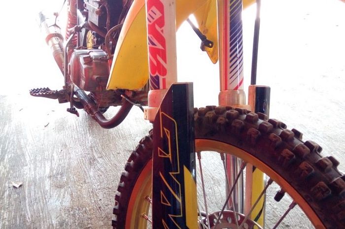 Shock Depan Vario Keluar Oli. Nih Efek Oli Shock Depan Sepeda Motor Tidak Imbang, Bisa Celaka Bro