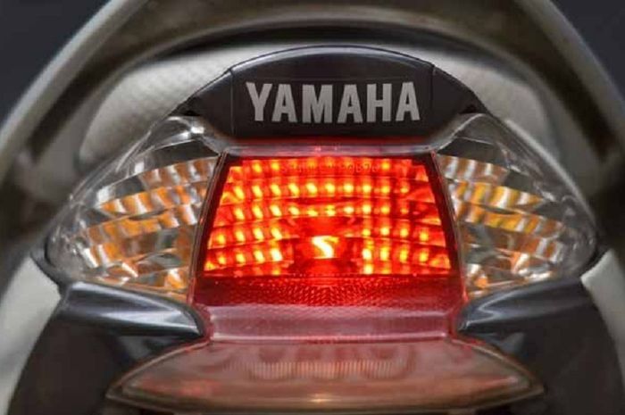 Penyebab Lampu Rem Vario Nyala Terus. Pengendara Motor Wajib Tahu, Lampu Rem Nyala Terus Ternyata Ini Penyebabnya