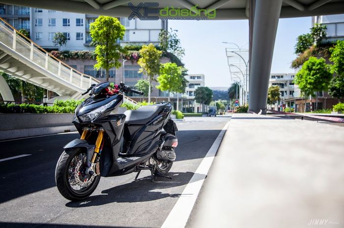 Shock Upside Down Ohlins Vario 125. Modal Sokbreker Upside Down, Aura Sporty Honda Vario Makin Terpancar