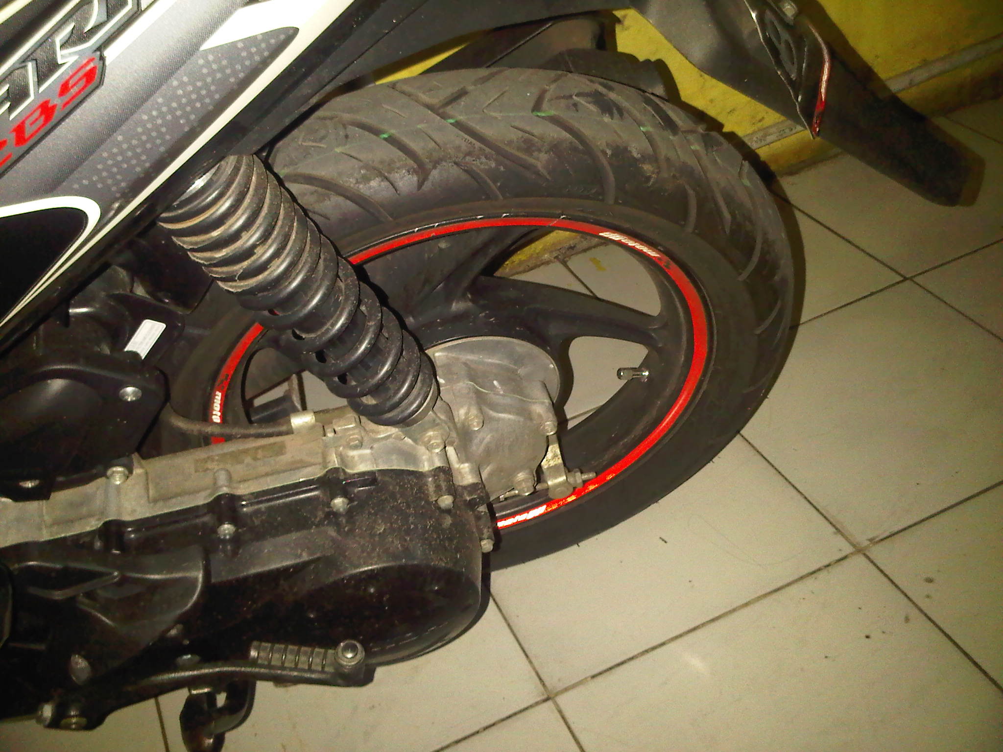 Harga Ban Motor Michelin Untuk Vario 125. Harga Ban Motor Michelin Untuk Vario 125