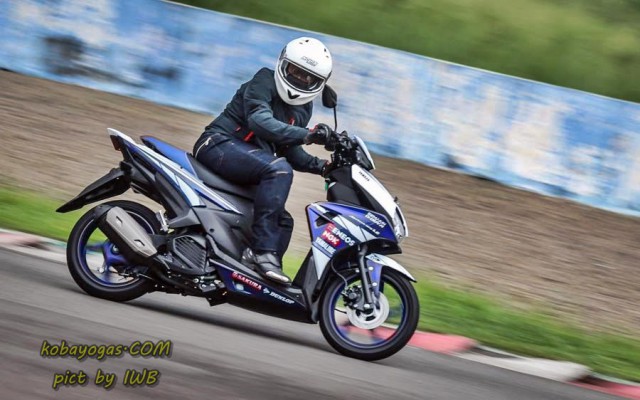 Aerox 125 Vs Vario 125. Yamaha Aerox Unggul Dari New Vario 125 Di Power to Weight Ratio!