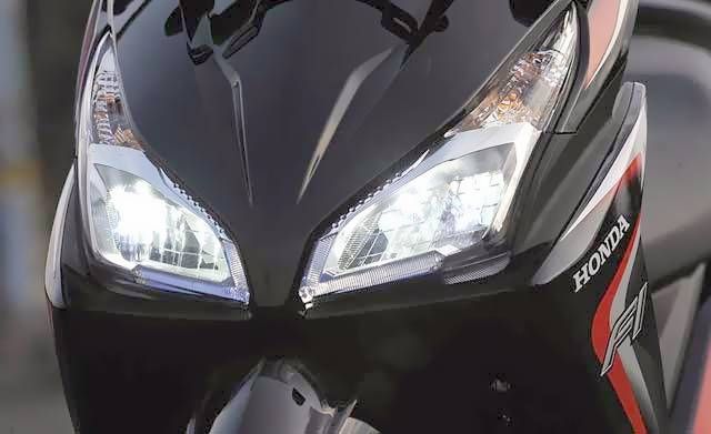 Vario 110 Lampu Led. Pantas lampu depan LED Honda Vario 110 itu silau, memang dari desainnya yang error