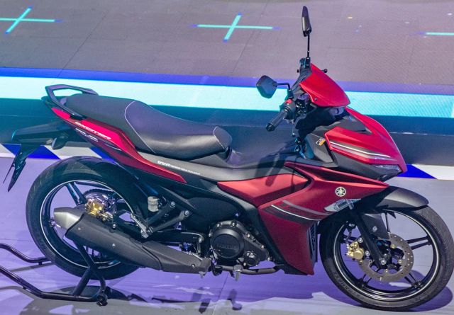 Vario 2017 Xe Mới. Yamaha MX-King 17,7 hp 12 ribu rpm top speed 157 kpj ECU 4 band! tapi sayang Varioisme