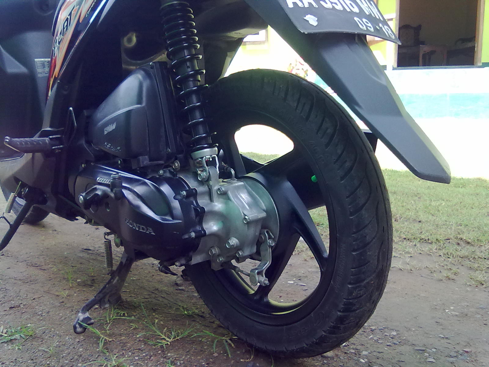 Perbedaan Shock Vario Dan Beat. Ganti Shock Belakang Beat dengan Shock Vario 125, Atasi Masalah Mentok