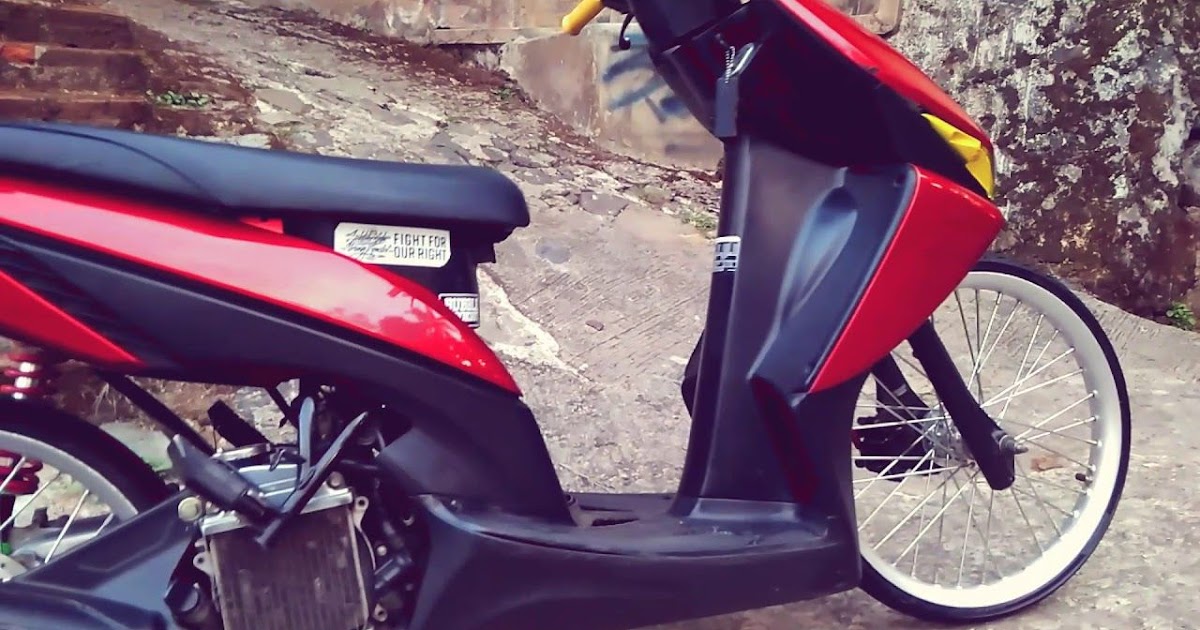 Modifikasi Motor Vario 110 Fi Warna Hitam. Modifikasi Motor Vario 110 Fi Warna Merah