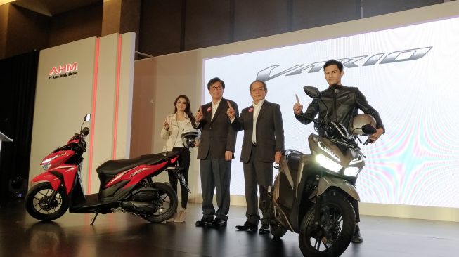 Vario 2021 Warna Hitam Doff. 8 Fitur Vario 125 Terbaru 2021, Bikin Banyak Orang Kesengsem, Kok Bisa?