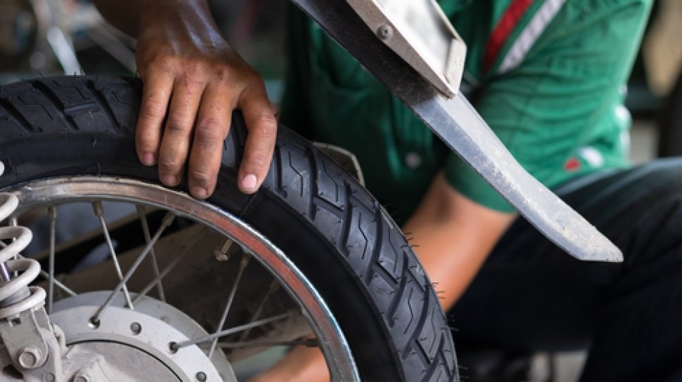 Kenapa Ban Belakang Vario Sering Bocor. Ban Motor Sering Bocor Halus, Mungkin Disebabkan Faktor Ini