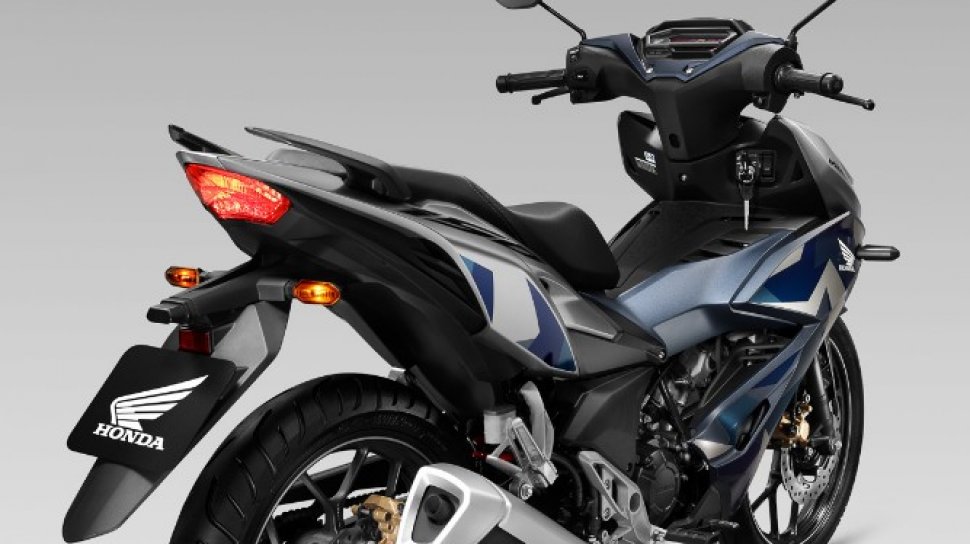 Supra X Gtr Vs Vario. Sekilas Mirip, Begini Rupa Calon Supra GTR 150 saat Bersanding dengan Vario