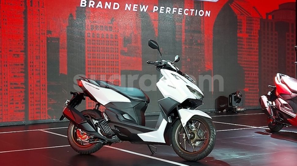Mesin Pcx Sama Dengan Vario. Pakai Mesin Sama, Mengapa Tenaga All-New Honda Vario 160 Lebih Kecil Dibandingkan PCX?