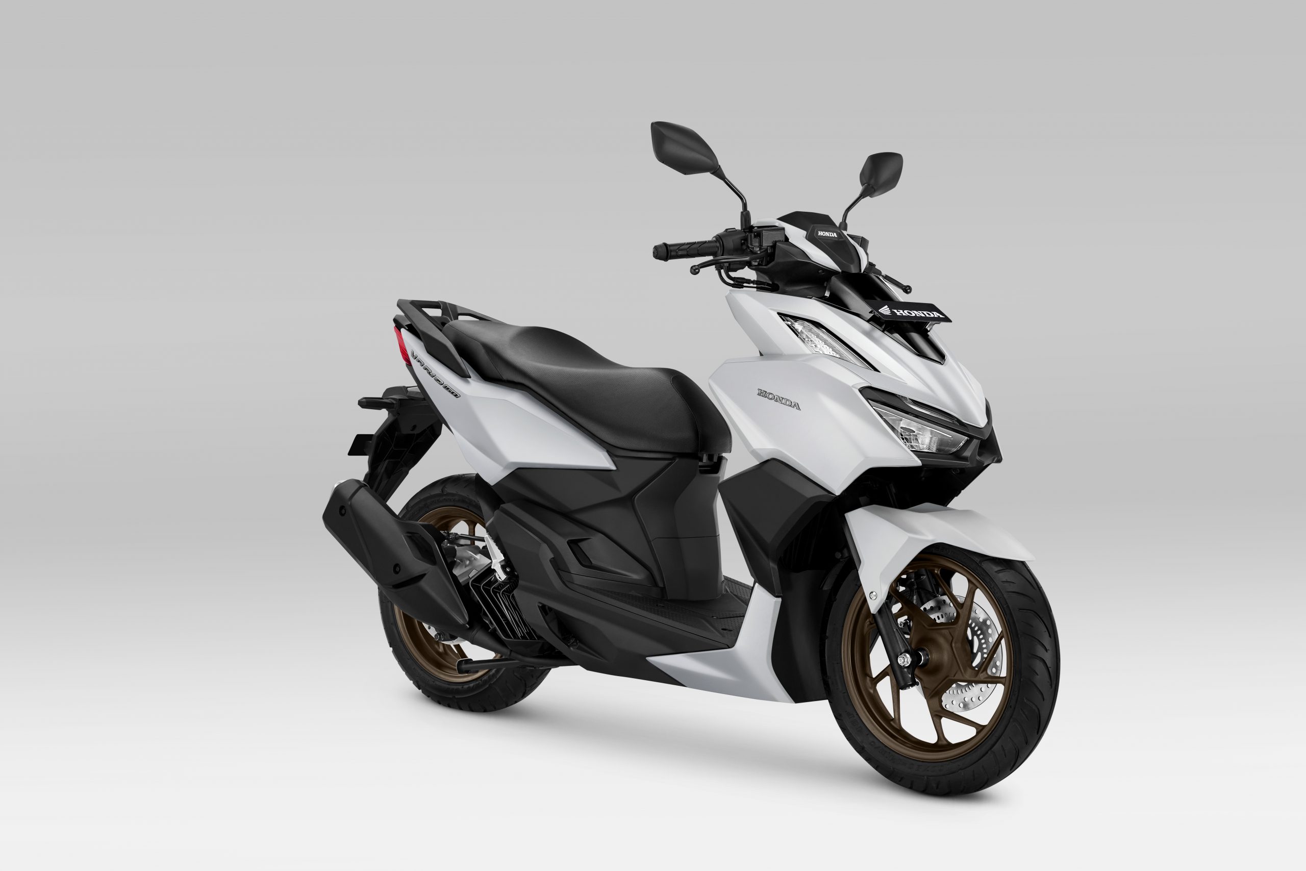 Foto Vario 160 Terbaru 2022. Foto Studio Gallery Honda Vario 160 Harga 25 Jutaan siap Jegal Aerox 155