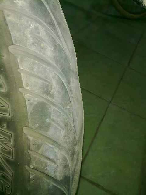 Ban Depan Vario Bergelombang. Ban Depan Motor Vario Kok Bergelombang??