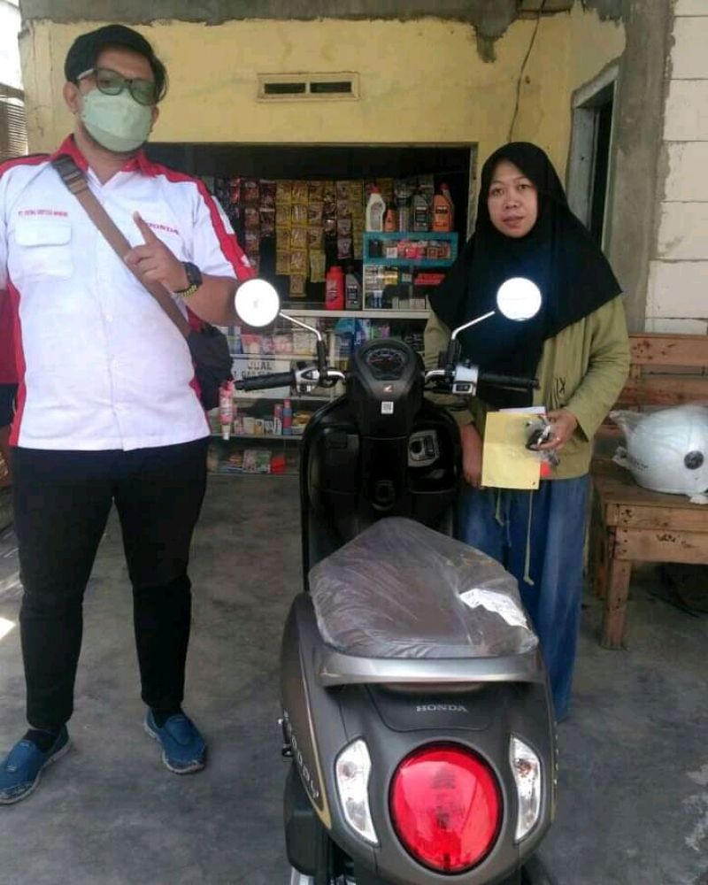 Harga Honda Vario 125 Terbaru Di Kediri. Harga OTR dan Info Dealer Motor Honda Kediri