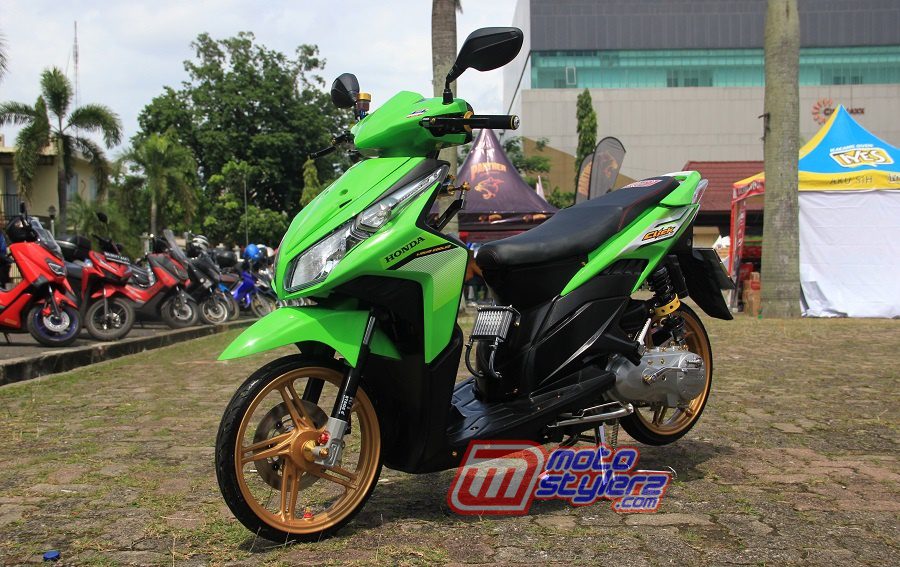 Modif Vario 2010 Merah. Modifikasi Vario 125 “2010 (Prabumulih): Dilakoni Sendiri, Maskot Tampil Percaya Diri