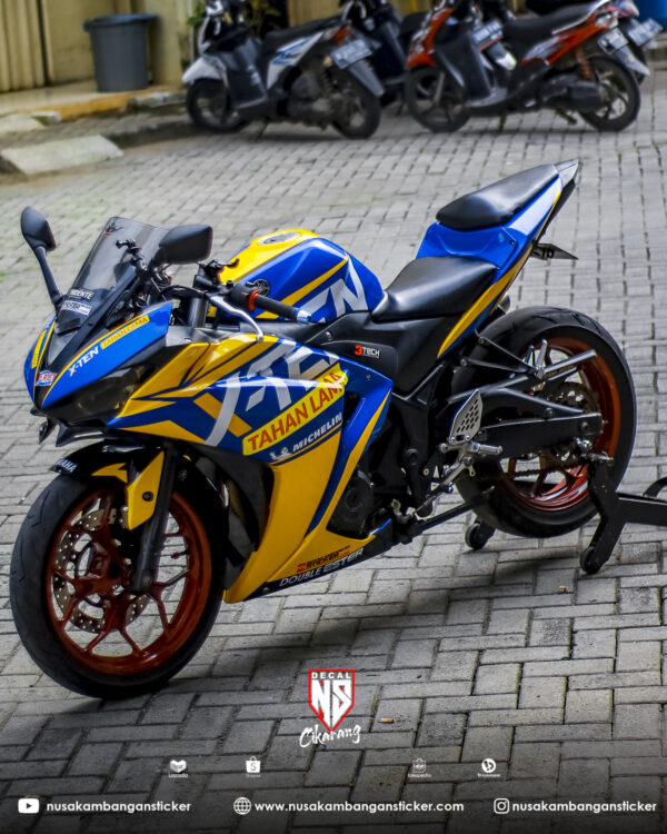 Modifikasi Vario Biru Kuning. Desain Stiker Motor Yamaha R25 Biru Kuning Stiker Modifikasi Full Body – Nusakambangan Sticker