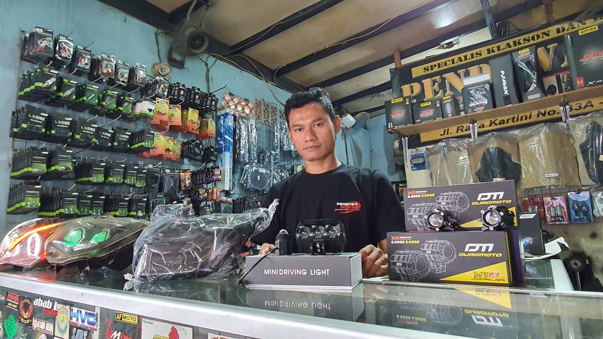 Biaya Pasang Lampu Alis Vario 150. Pendawa Horn, Bengkel Spesialis Kelistrikan Motor yang Eksis Karena Otodidak