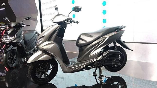 Komparasi Yamaha Freego Vs Vario 125. KOMPARASI: Yamaha FreeGo S VS Honda Vario 125?