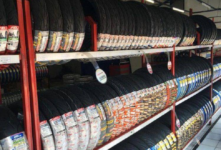 Harga Ban Depan Tubeless Honda Vario. Pilihan Ban Tubeless buat Honda Vario 150 dan Yamaha Aerox 155 Merek IRC Sampai Michelin, Harga Mulai Rp 200 Ribuan
