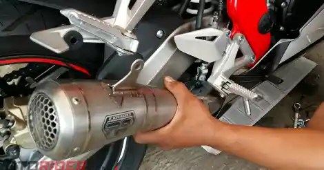 Cara Buka Knalpot Motor Vario. Cara Mudah Ganti Knalpot Honda CBR250RR, Nggak Perlu Buka Bodi!