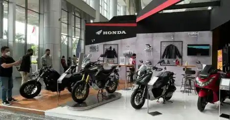 Vario 160 Warna Activo Black. Pilihan Produk dan Harga Lengkap Motor Honda per Mei 2022