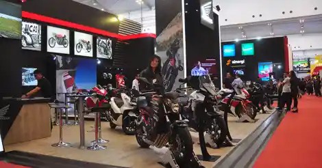 Harga Motor Vario Cbs Tahun 2017. Ini Harga Motor Honda Semua Varian di Januari 2017