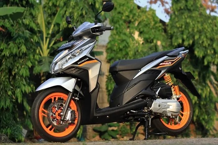 Rekomendasi Oli Vario 110. 5 Rekomendasi Oli yang Bagus untuk Honda Vario 110 Karbu