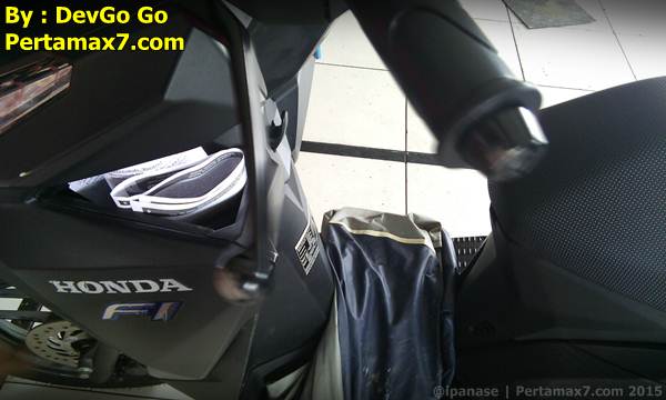 Vario 150 Terbaru Kecelakaan. Honda Vario 150 Masih Baru sudah kecelakaan di Solo 002 Pertamax7.com