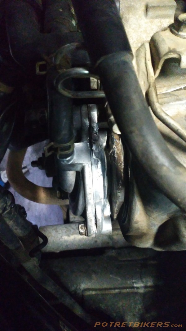 Air Radiator Vario 125 Cepat Habis Padahal Tidak Bocor. Air Radiator Honda Vario 125 LED cepat habis, ini solusinya kawan !!