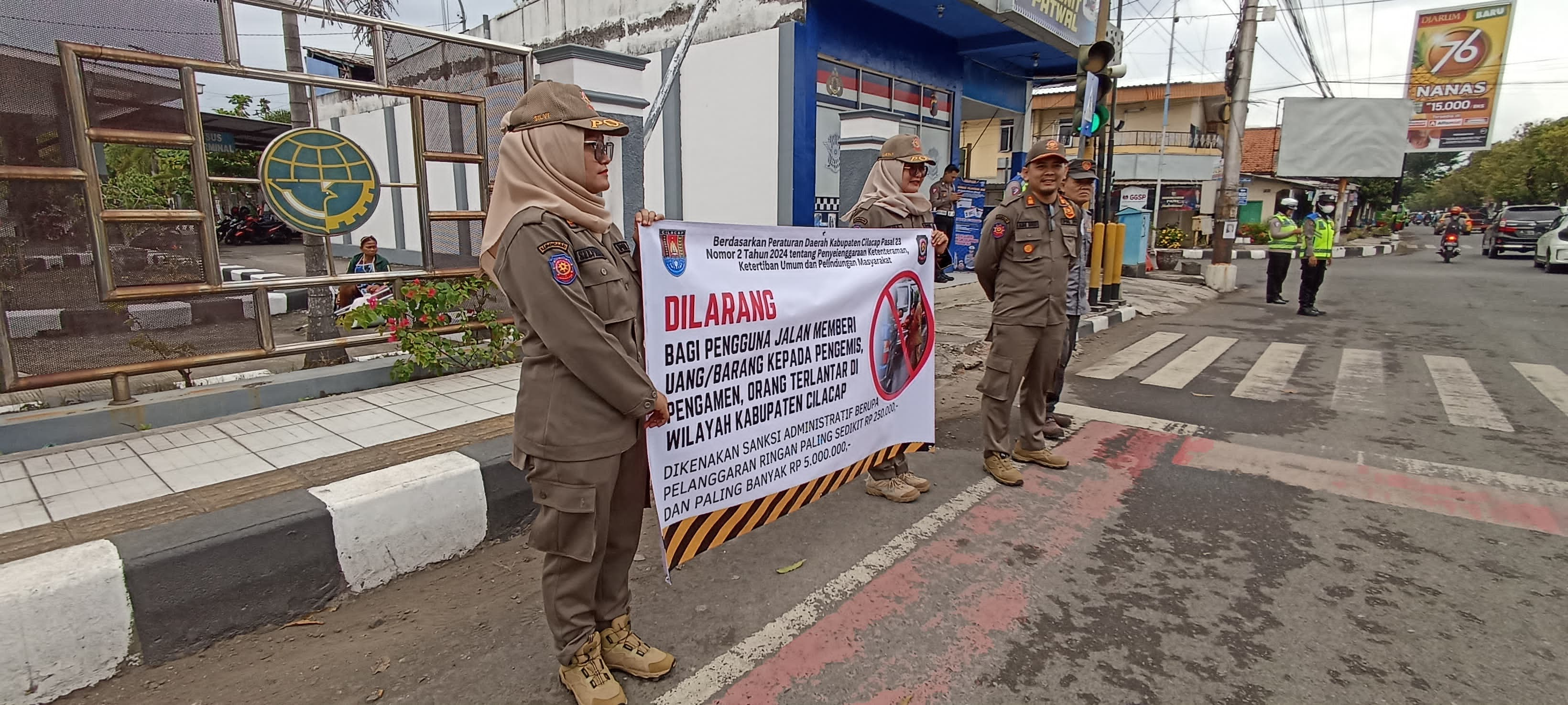 Motor Bekas Vario Cilacap. Satpol PP Cilacap Sosialisasikan Larangan Memberikan Sedekah ke PGOT