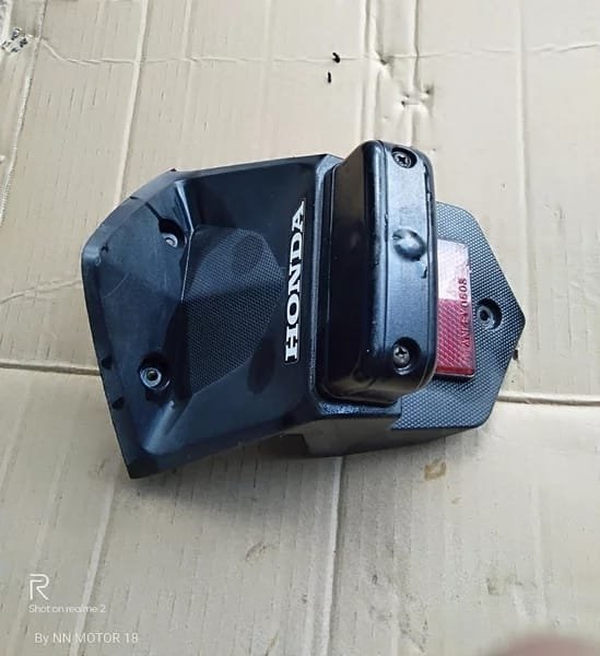 Cover Lampu Plat Vario. Harga Cover Lampu Plat Nopol Murah Terbaru 2024