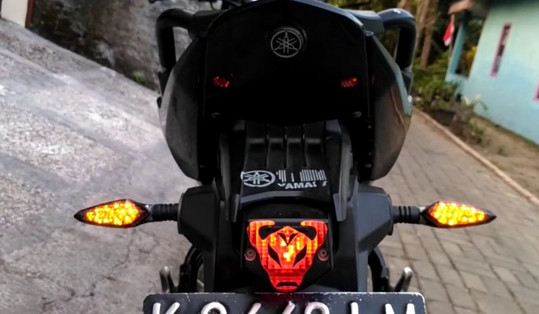 Lampu Sein Vario Tidak Menyala. Berbagai Penyebab Lampu Sein Nyala Semua Secara Bersamaan