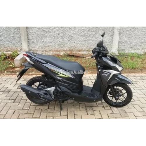 Harga Second Vario 125 Tahun 2016 Warna Hitam. Honda Vario 125 ESP CBS ISS Tahun 2016 Warna Hitam Strip Hijau Surat Komplit di Tangerang