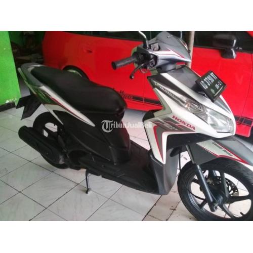 Vario Techno Cbs 2011 Warna Putih. Honda Vario Techno CBS Tahun 2011 Warna Putih Bagus Orisinil Pajak Jalan Motor Bagus di Sukoharjo