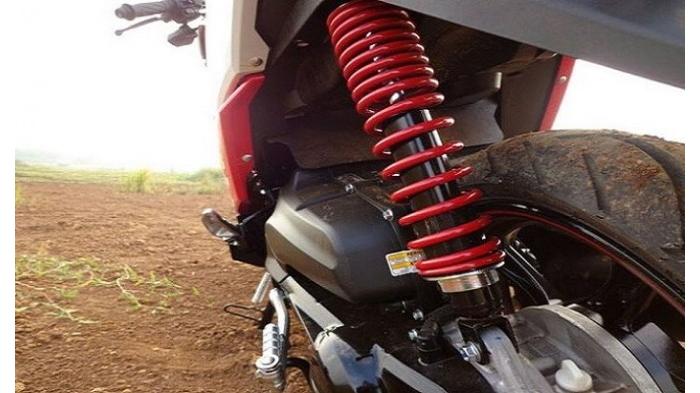 Kapan Motor Vario Shock Belakang Dobel. Ternyata Begini Alasannya Mengapa Motor Matic Hanya Memakai 1