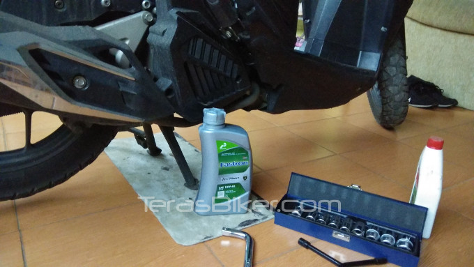 Vario Techno Ungu. Review Oli Pertamina Fastron Techno 10W/40 setelah Jarak Tempuh 3.000 km, Ajib Nih Oli!