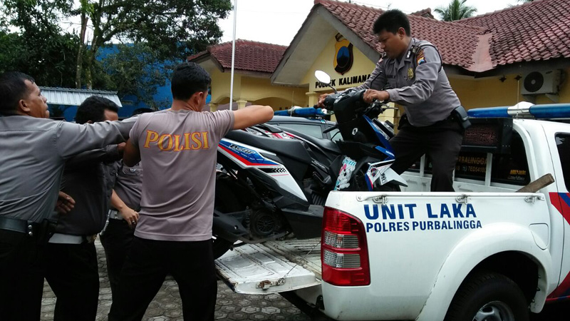 Beat Vs Vario Fi. Beat Vs Vario di Kalimanah Purbalingga, Satu Korban Luka Berat