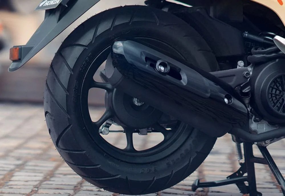 Vario 110 Pakai Velg Scoopy Ring 12. Ukuran Ban dan Velg Honda Scoopy Baru maupun Lama, Lengkap!