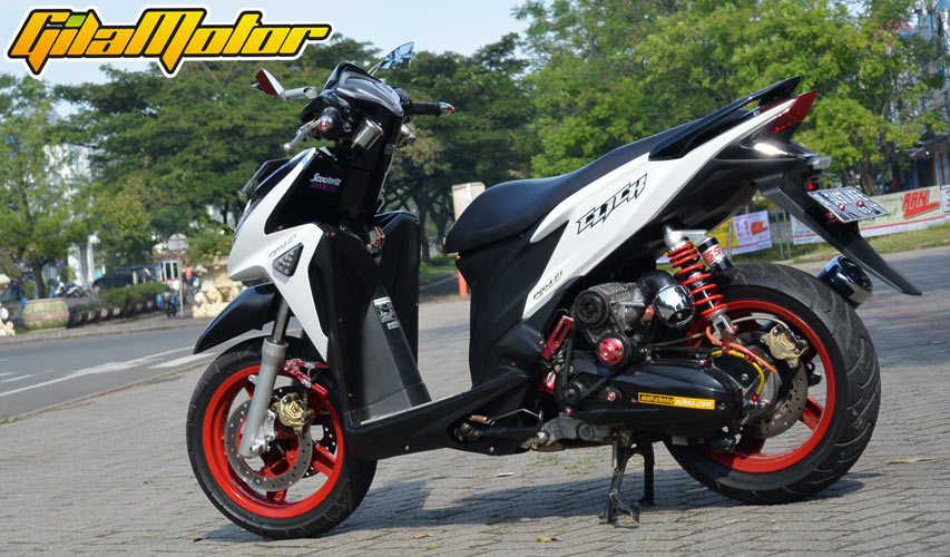 Modifikasi+motor+vario+125+fi. Modifikasi Honda Vario 125 Fi 2012, Kombinasi Supercharger dan Piaggio X9