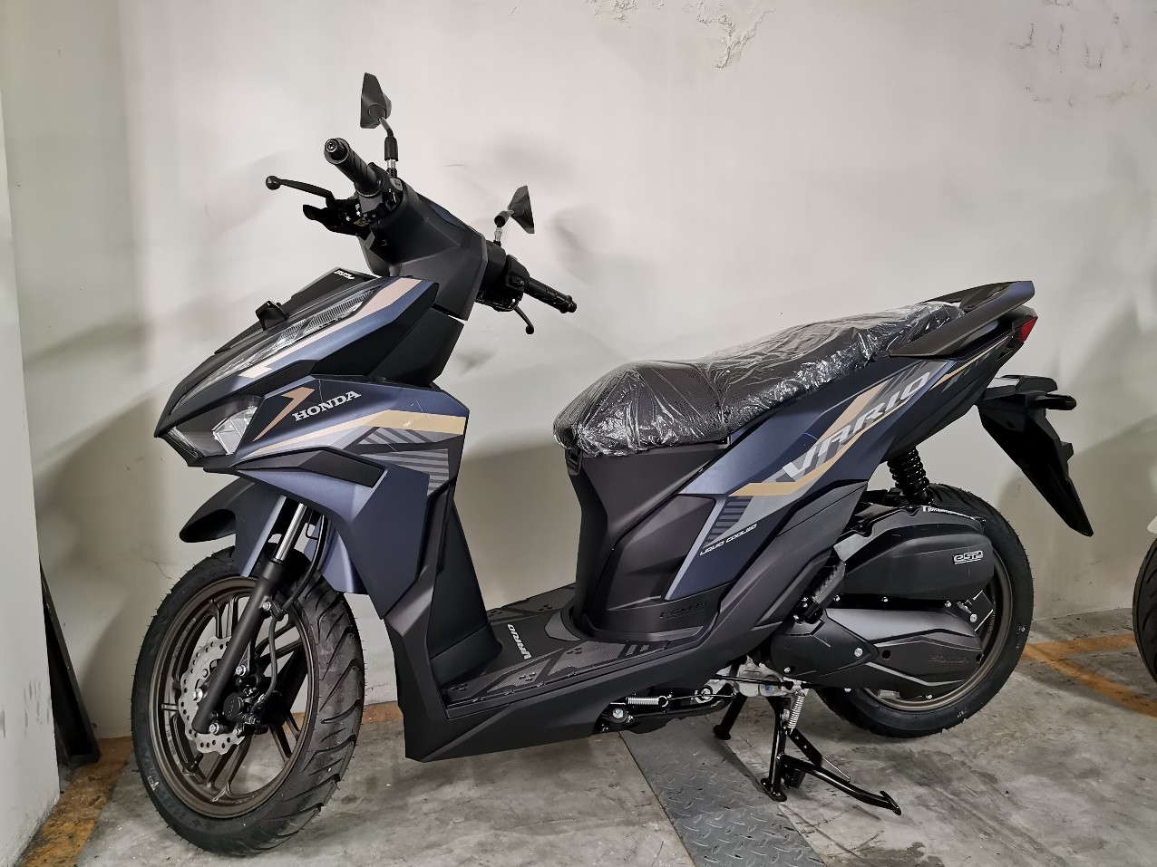 Pilihan Warna Vario 125 Iss. Pilihan Warna Motor Honda VARIO 125 Pasuruan