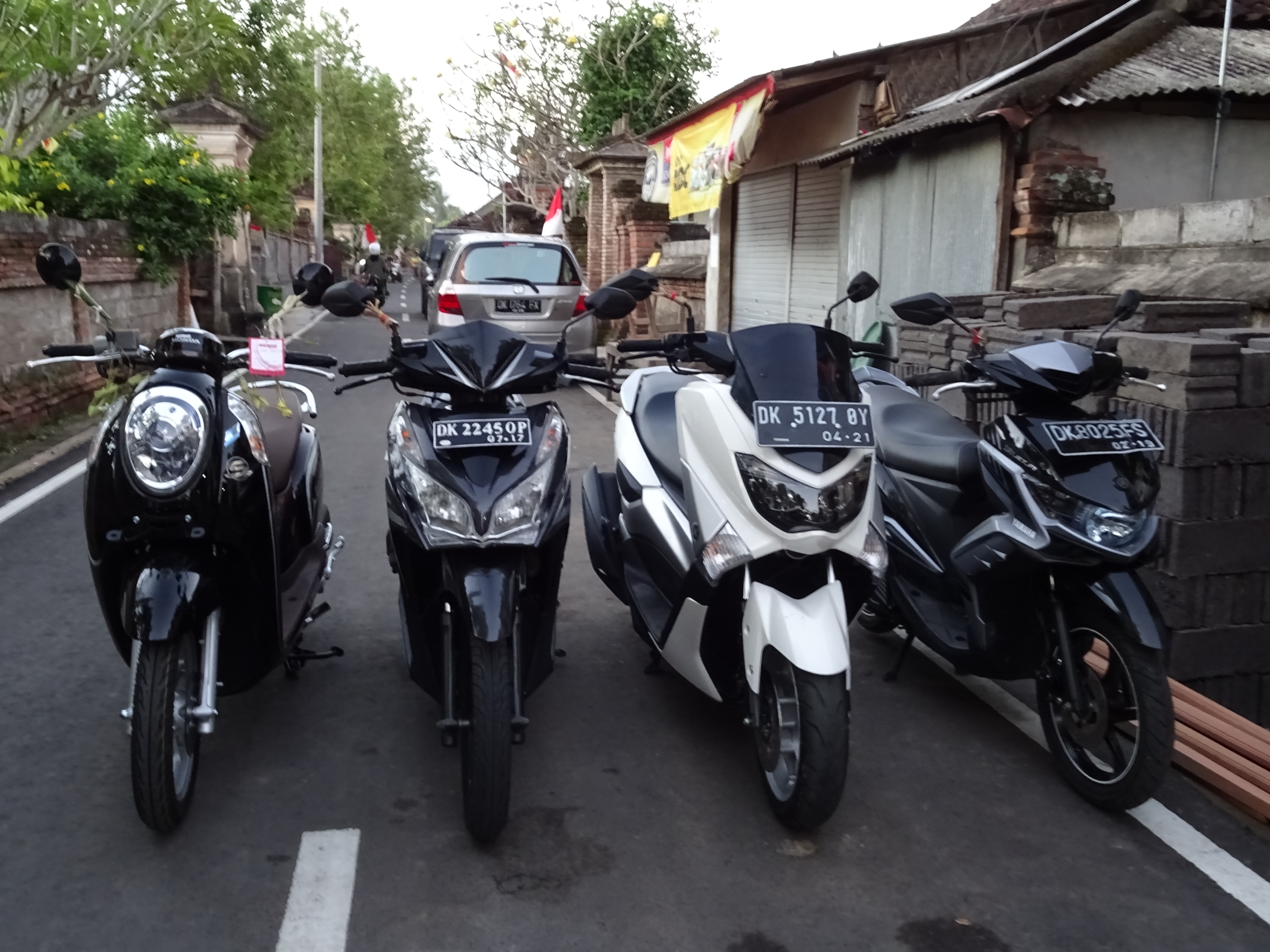 Vario Modif Stang Rental. Sewa Skuter dengan Kadek Local Bali Tours