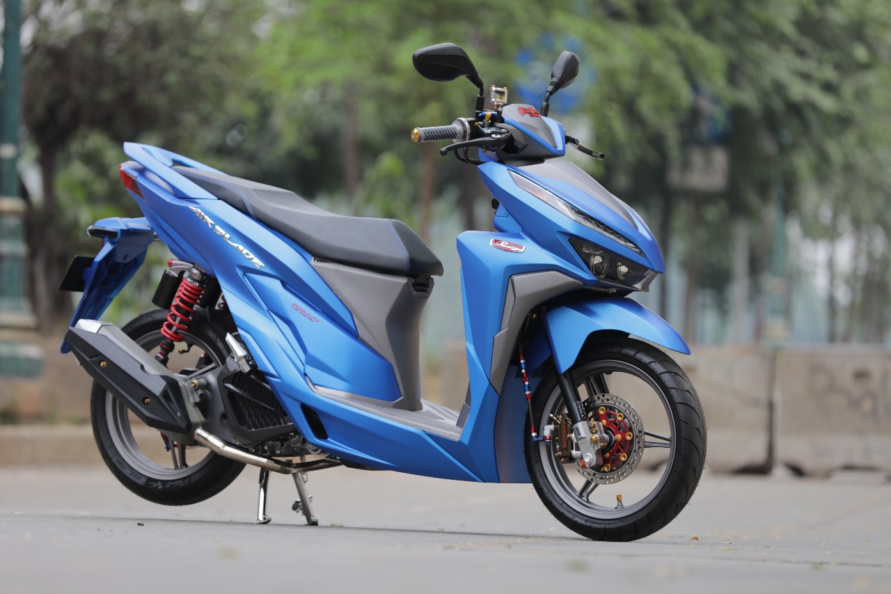 Velg Custom Untuk Vario 150. Terobsesi Honda Air Blade Thailand, Pelek 6 Spoke Dipotong Separo