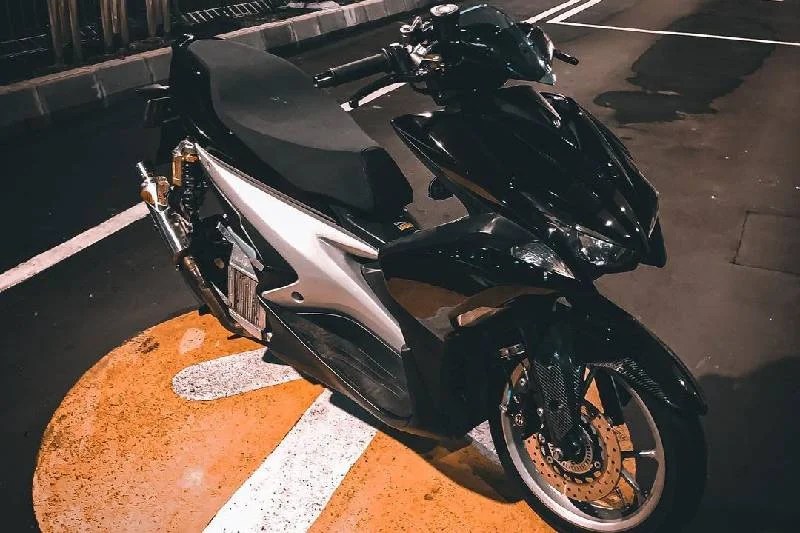 Velg Aerox Untuk Vario. Modifikasi Yang Lagi Tren, Velg Aerox 155 Menggunakan Milik Honda Vario