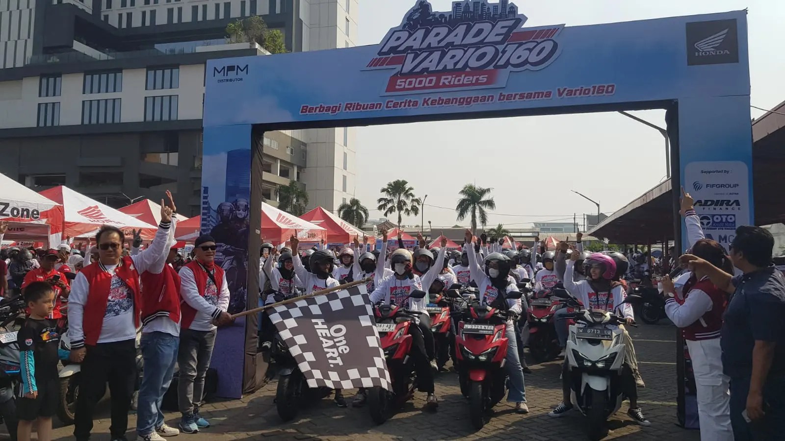 Skema Lampu Led Vario 150. Diikuti 5.000 Pencinta Honda Vario, Rangkaian Parade Vario160 Berakhir di Surabaya